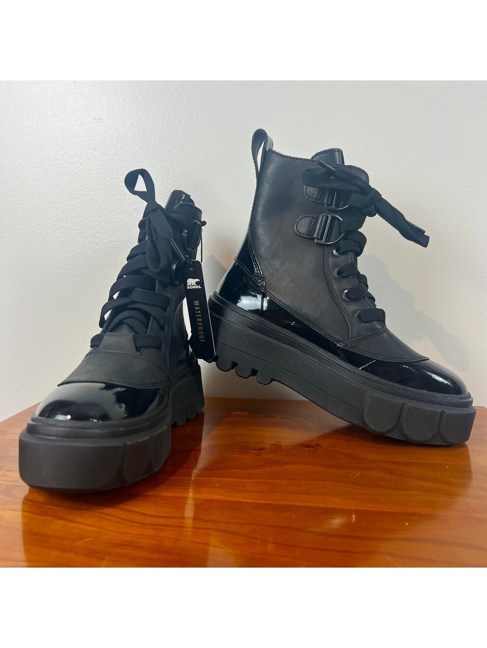 SOREL Caribou X Lace WP Black Waterproof Platform Boots Women’s 5 NWT